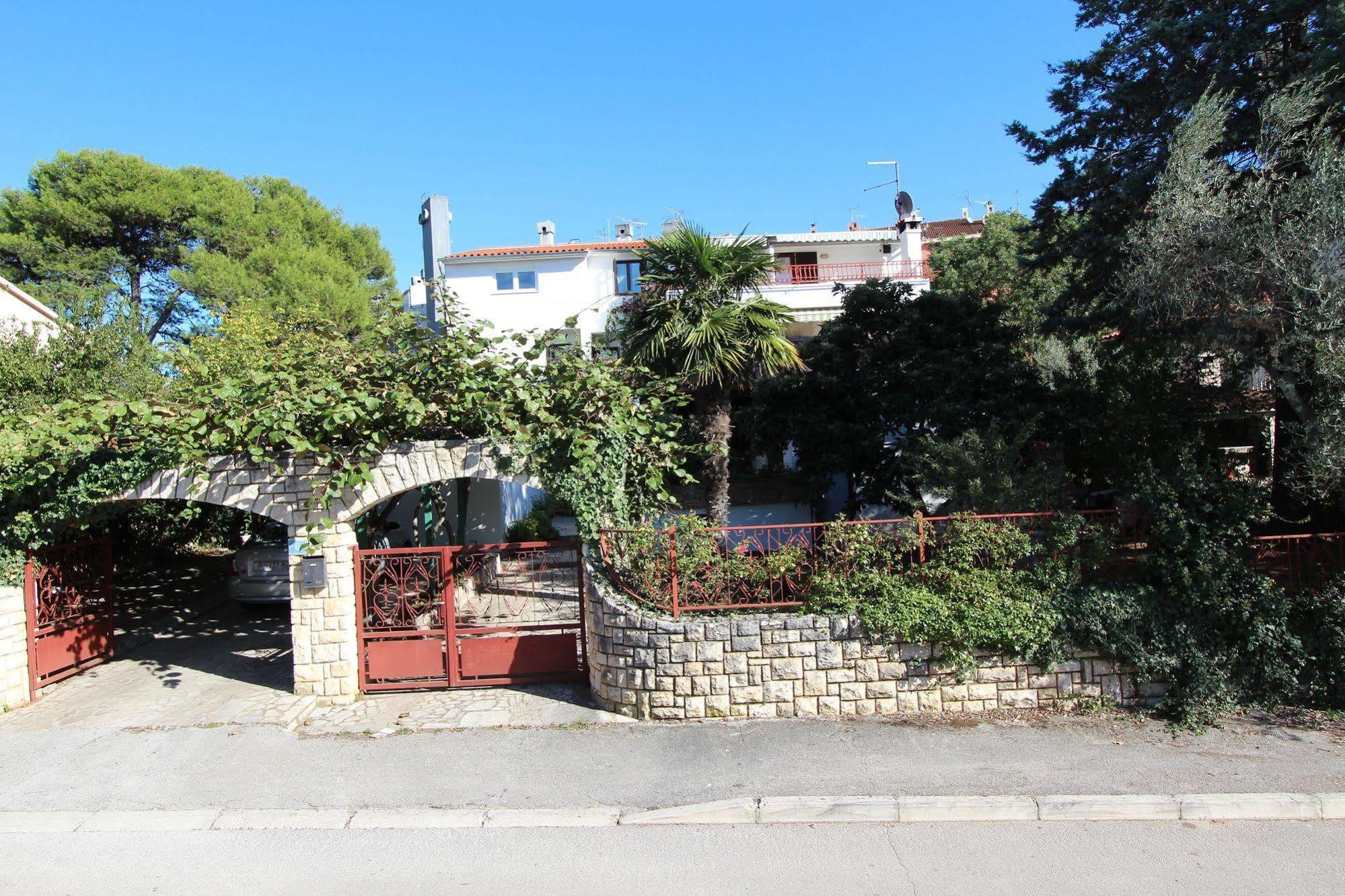 Apartments Tara Ρόβινι Εξωτερικό φωτογραφία
